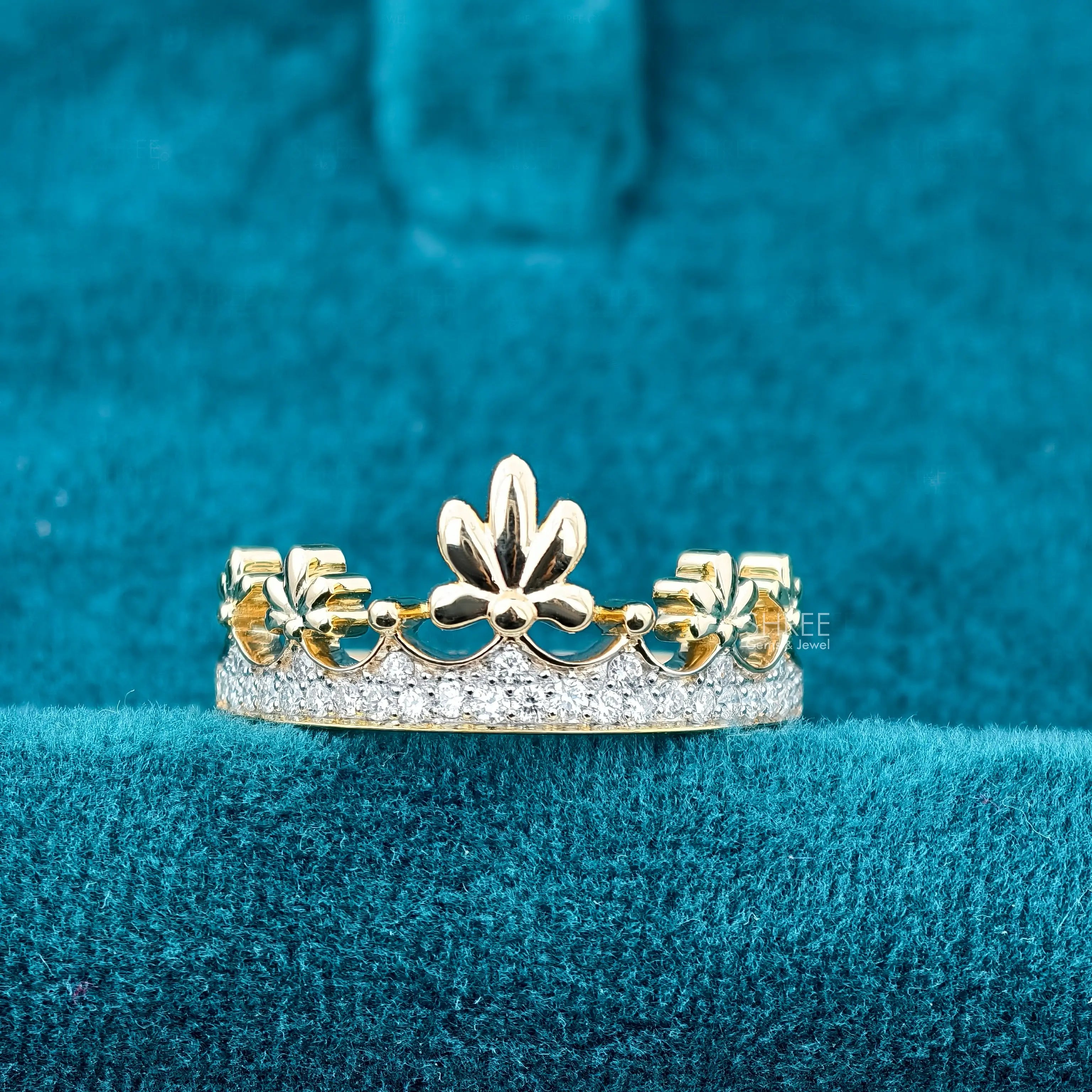 Front View of 0.21 Ct Princess Tiara Crown Ring for Wedding
