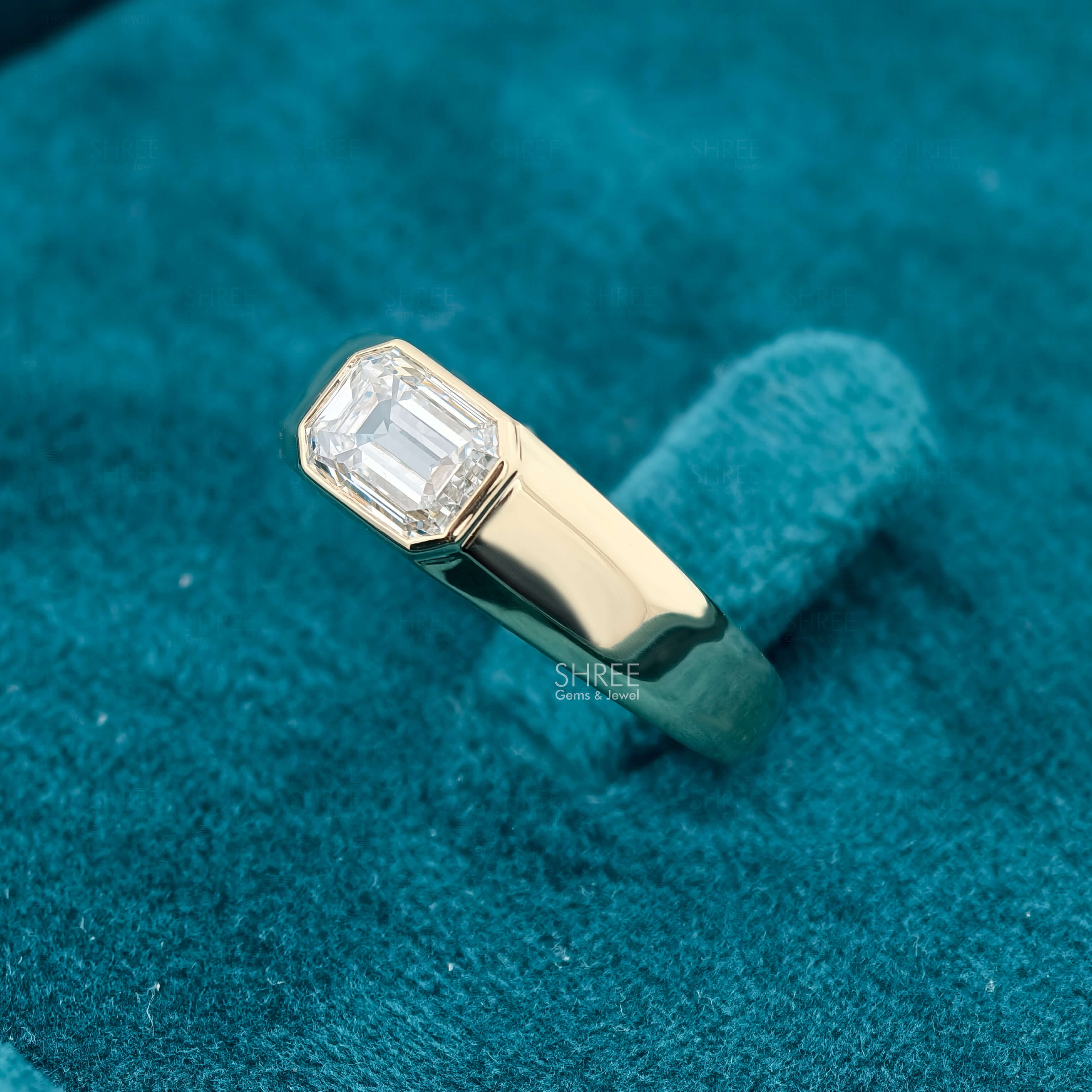 Side View of 1.5 Ct Emerald Cut Solitaire Mens Bezel Ring