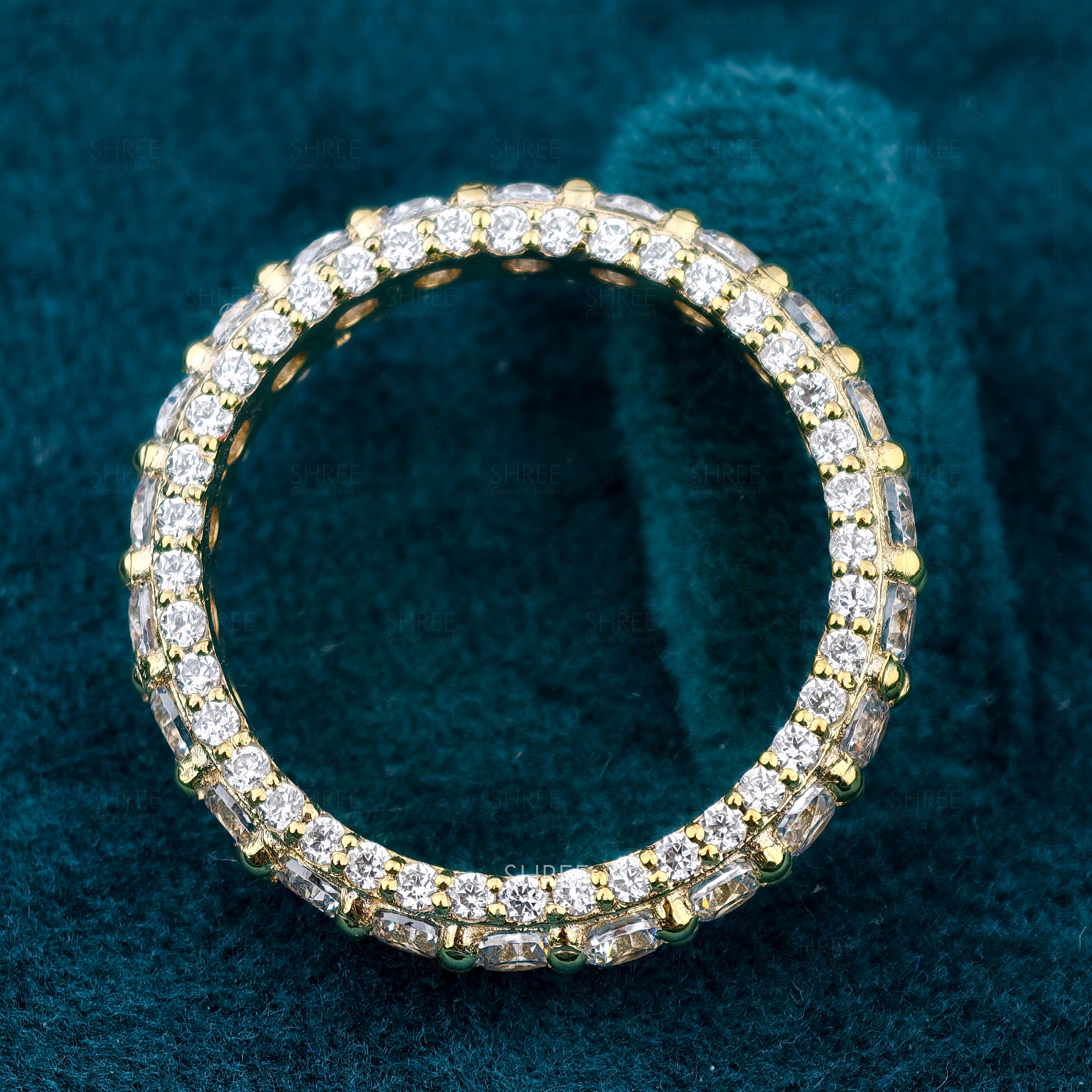 Round Cut Lab Diamond Beautiful Wedding Band