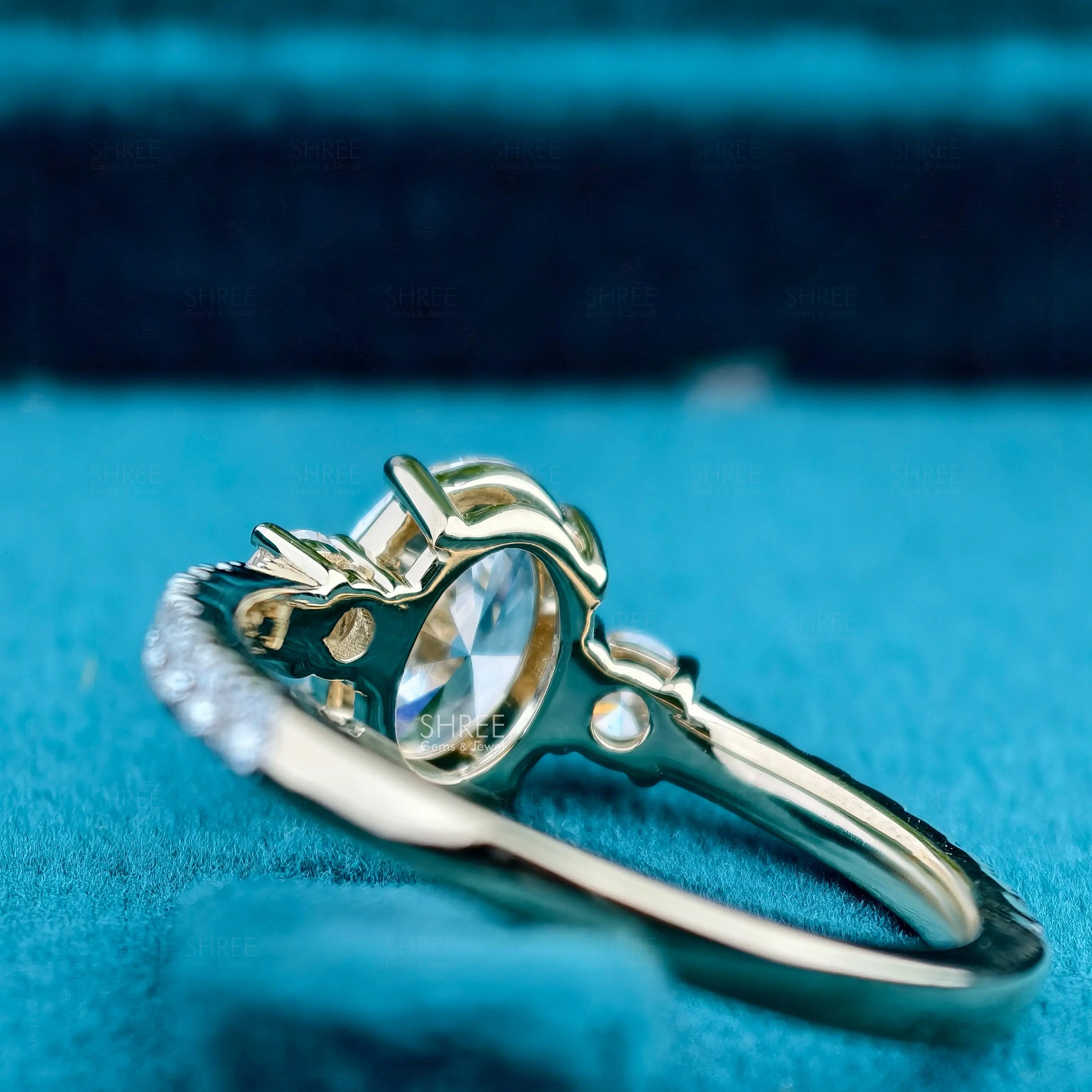 Back View of 1 Ct Oval Lab Grown Diamond Ring​