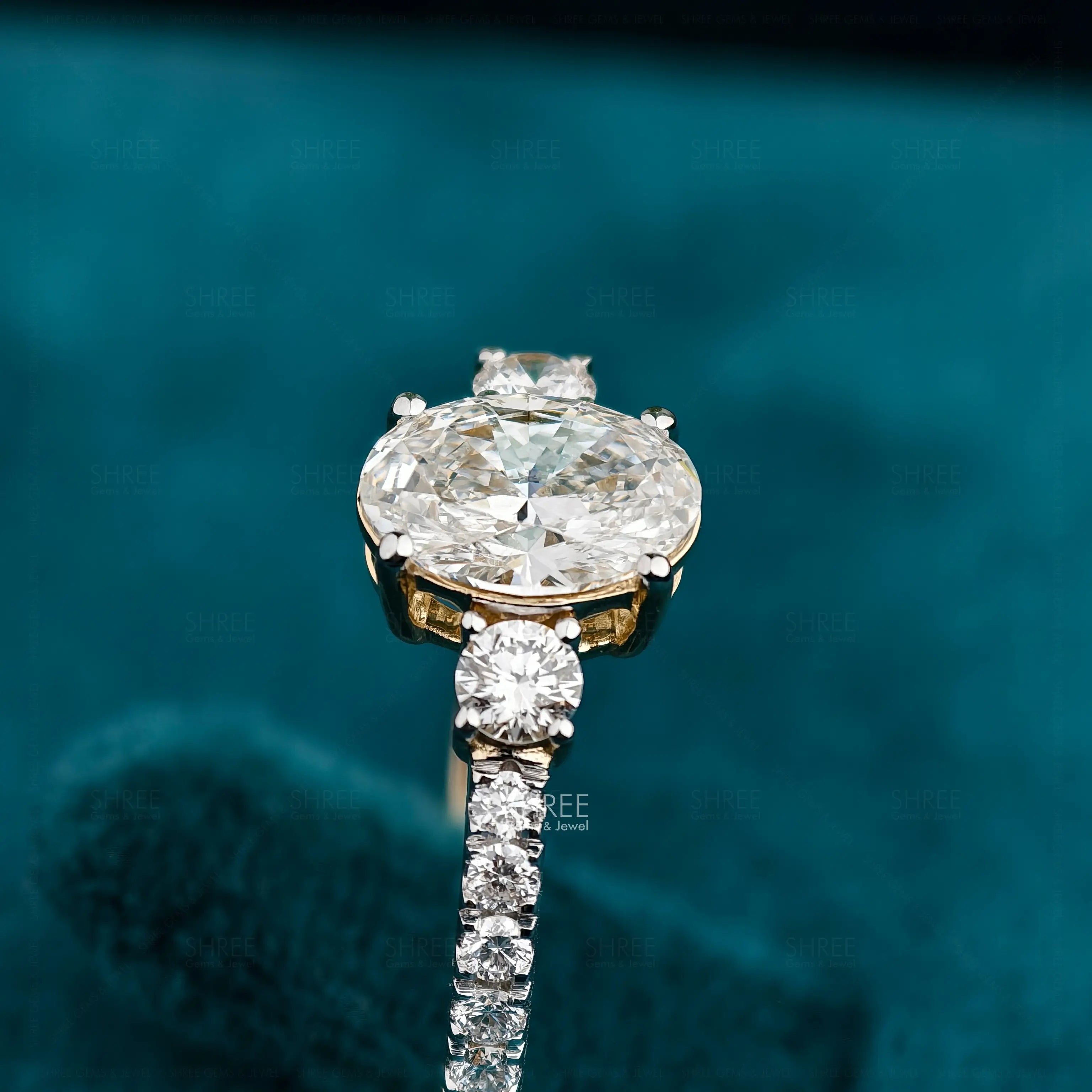 zoom View of 1 Carat Oval Diamond Ring​