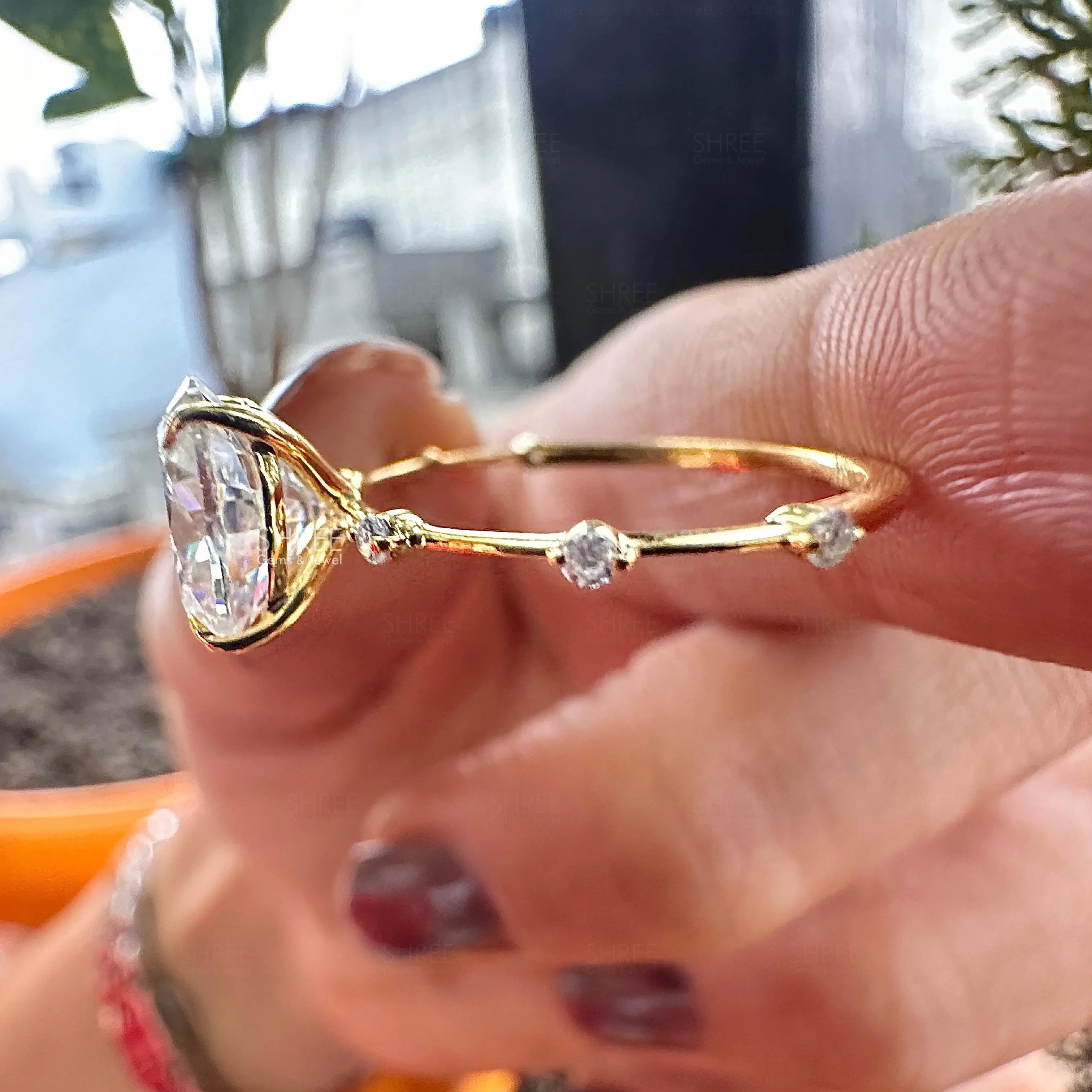 Side View of Oval Lab Diamond Engagement Ring​