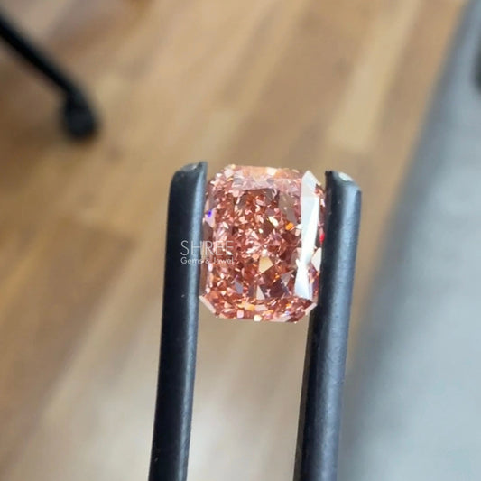 front view of radiant cut pink diamond