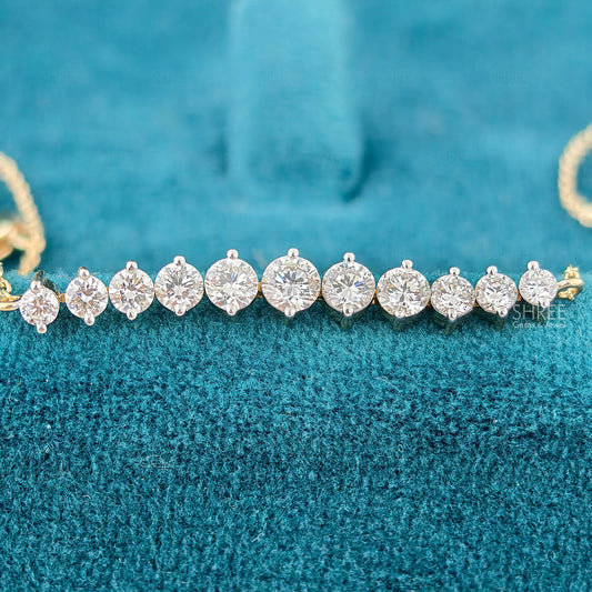 front view of round cut diamond bracelet​