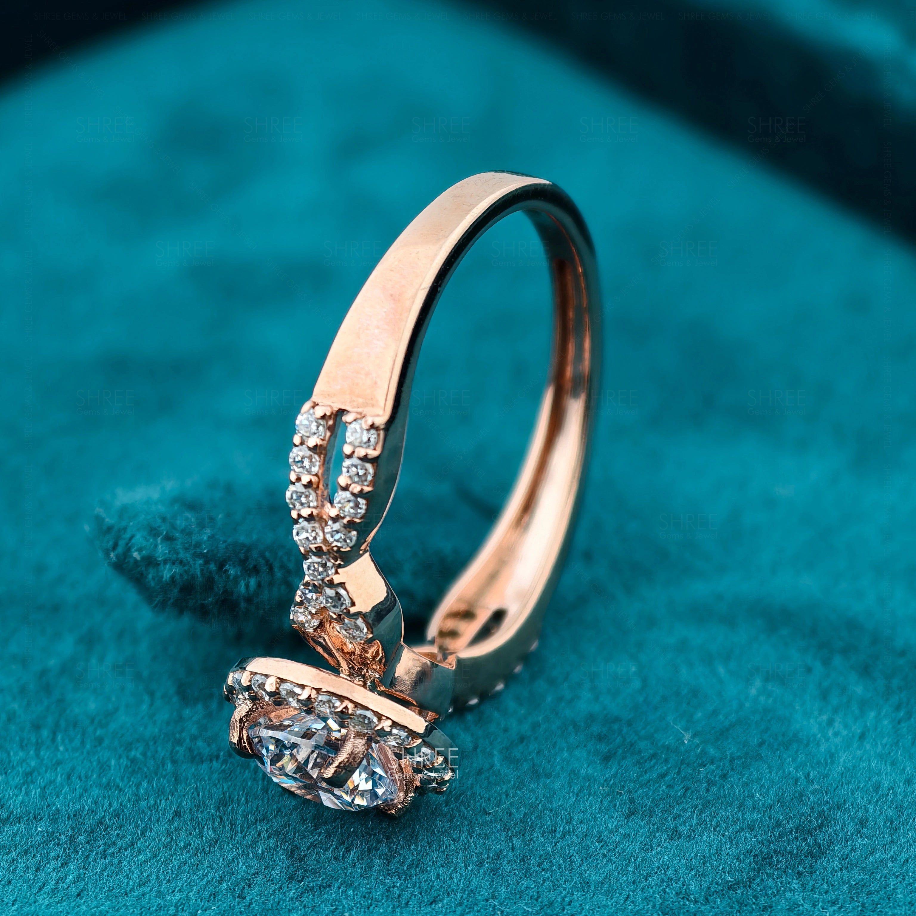 1 Ct Round Diamond Twisted Halo Engagement Ring