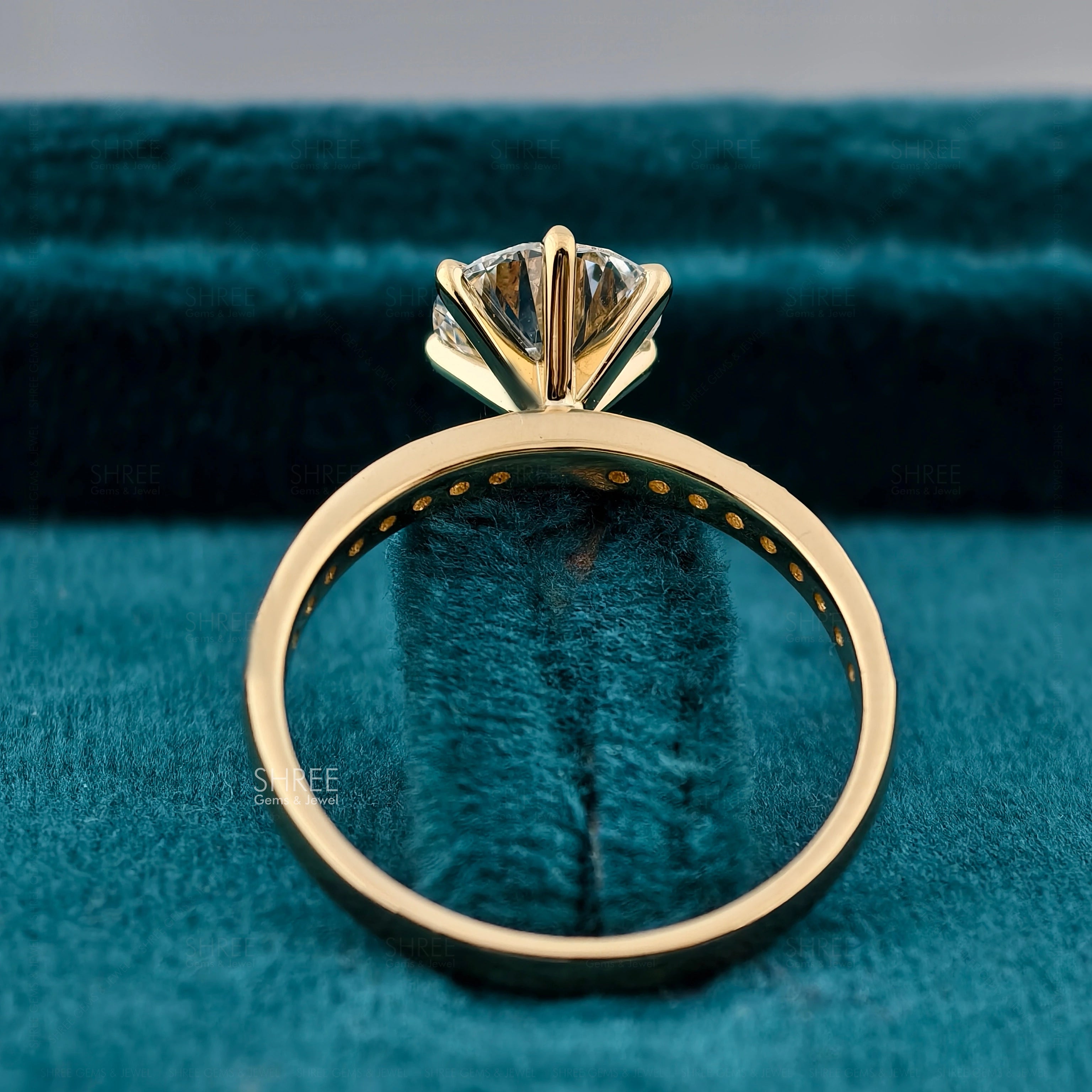 Top View of 1 Ct Round Lab Grown Diamond Engagement Ring