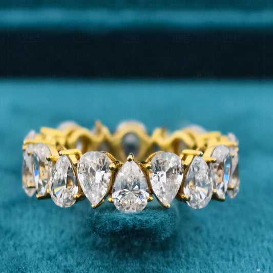 Front View Of 3 Ct Pear Cut Women's Lab Grown Diamond Wedding Band​