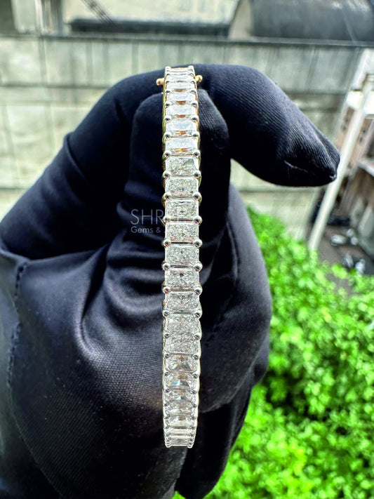 Front view of 4.50 Ct Radiant Cut Lab Grown Diamond Bangle Bracelet