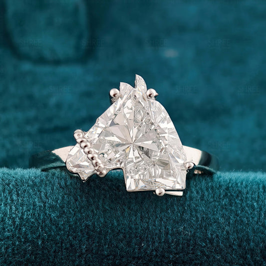 Front View of 5 Carat Horse Head Diamond Ring