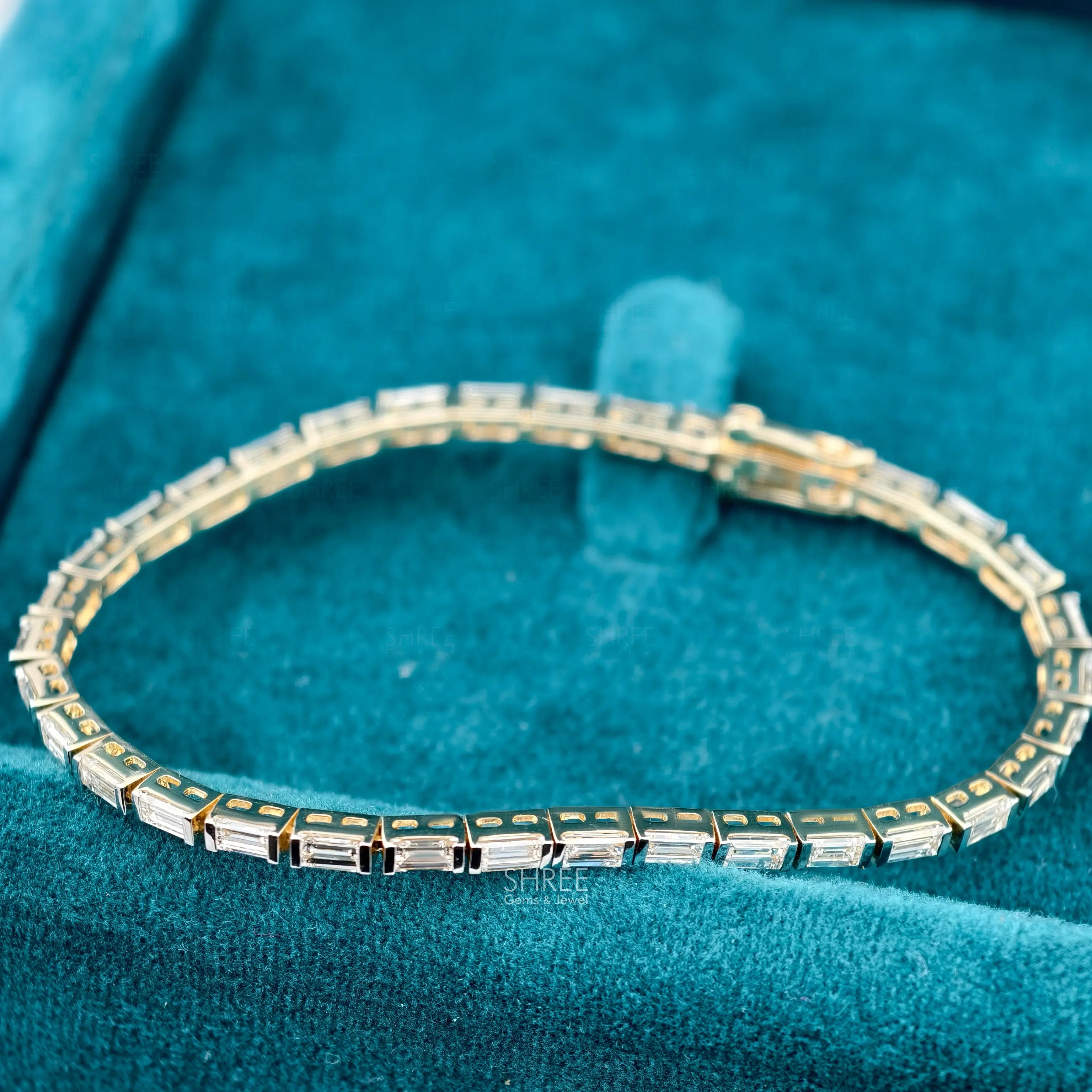 Full View of 5 Ct Baguette Diamond Tennis Bracelet​