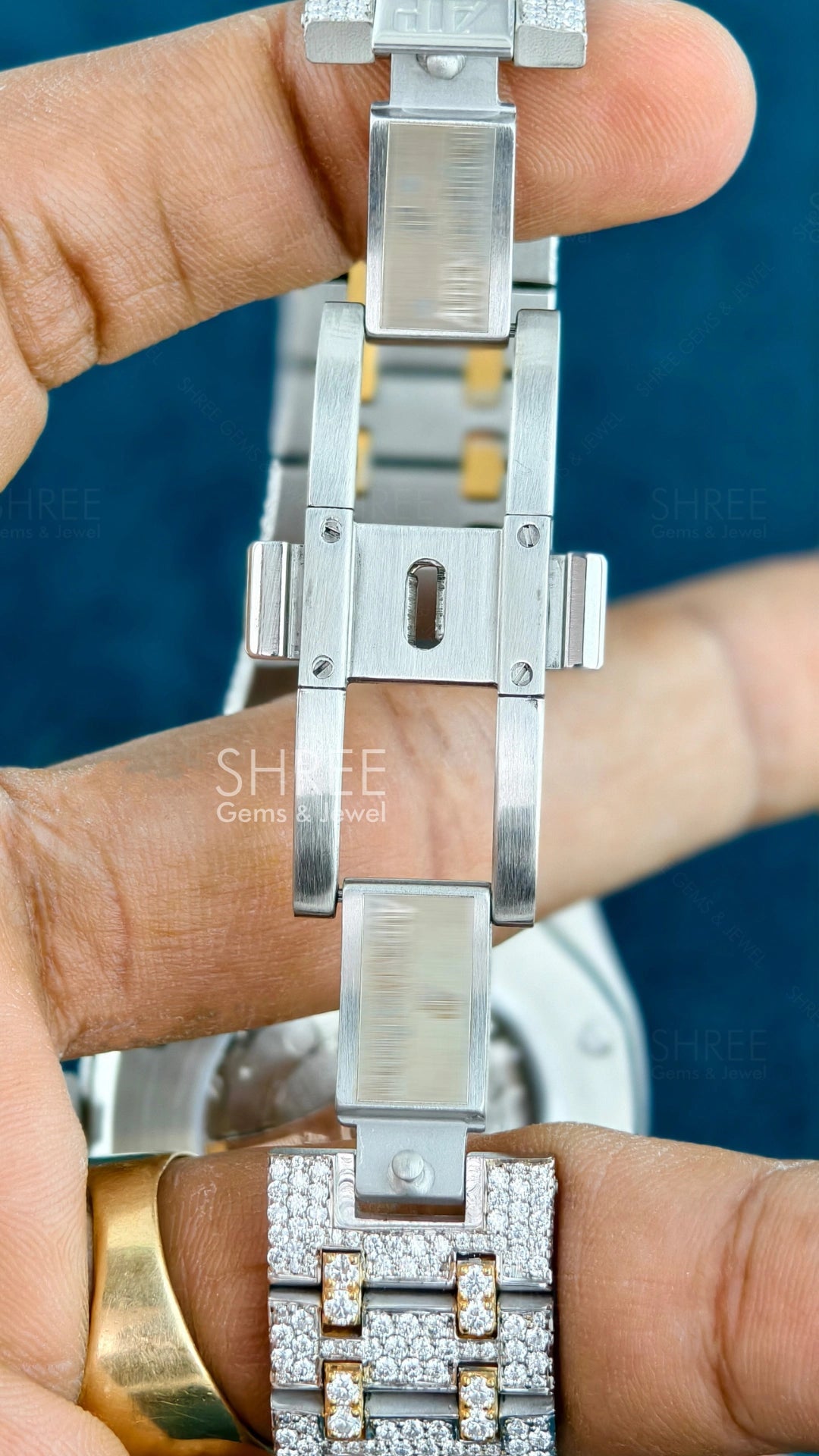 Lock View of Automatic Moissanite Watch 41mm – Arabic Numerals Yellow Gold