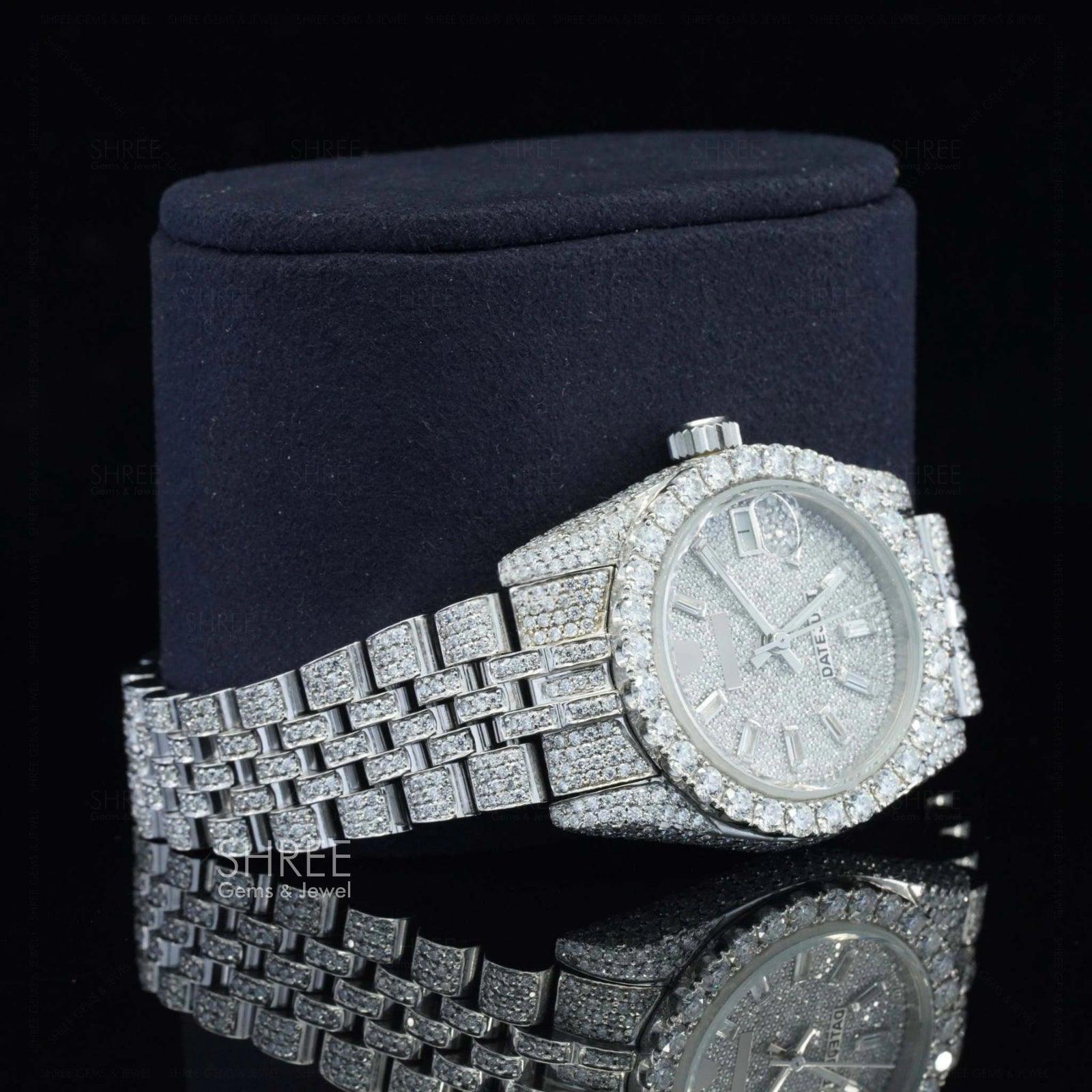 Sinde angle of Baguette Dial Jubilee Bustdown Moissanite Watch