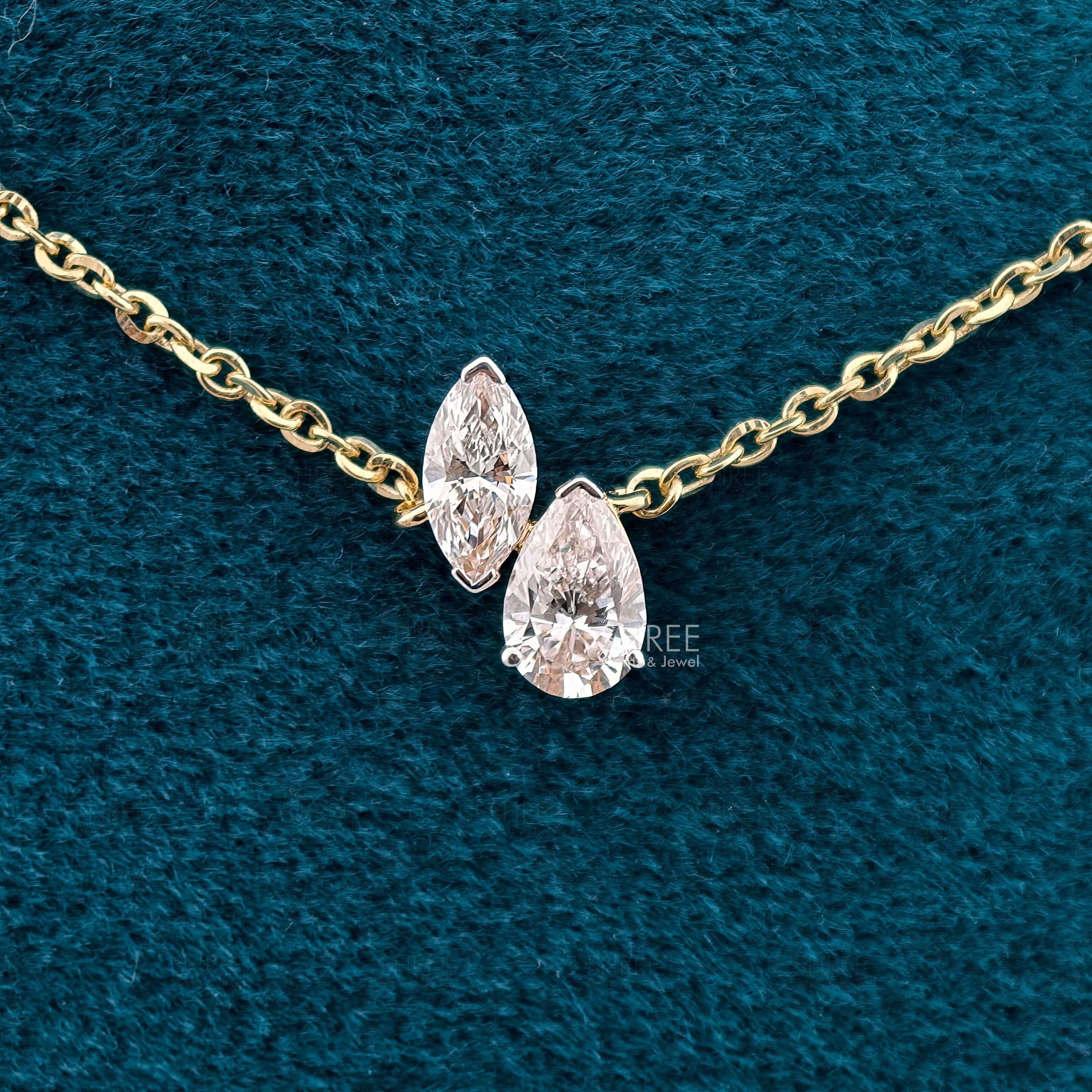 front view of moi et toi necklace​