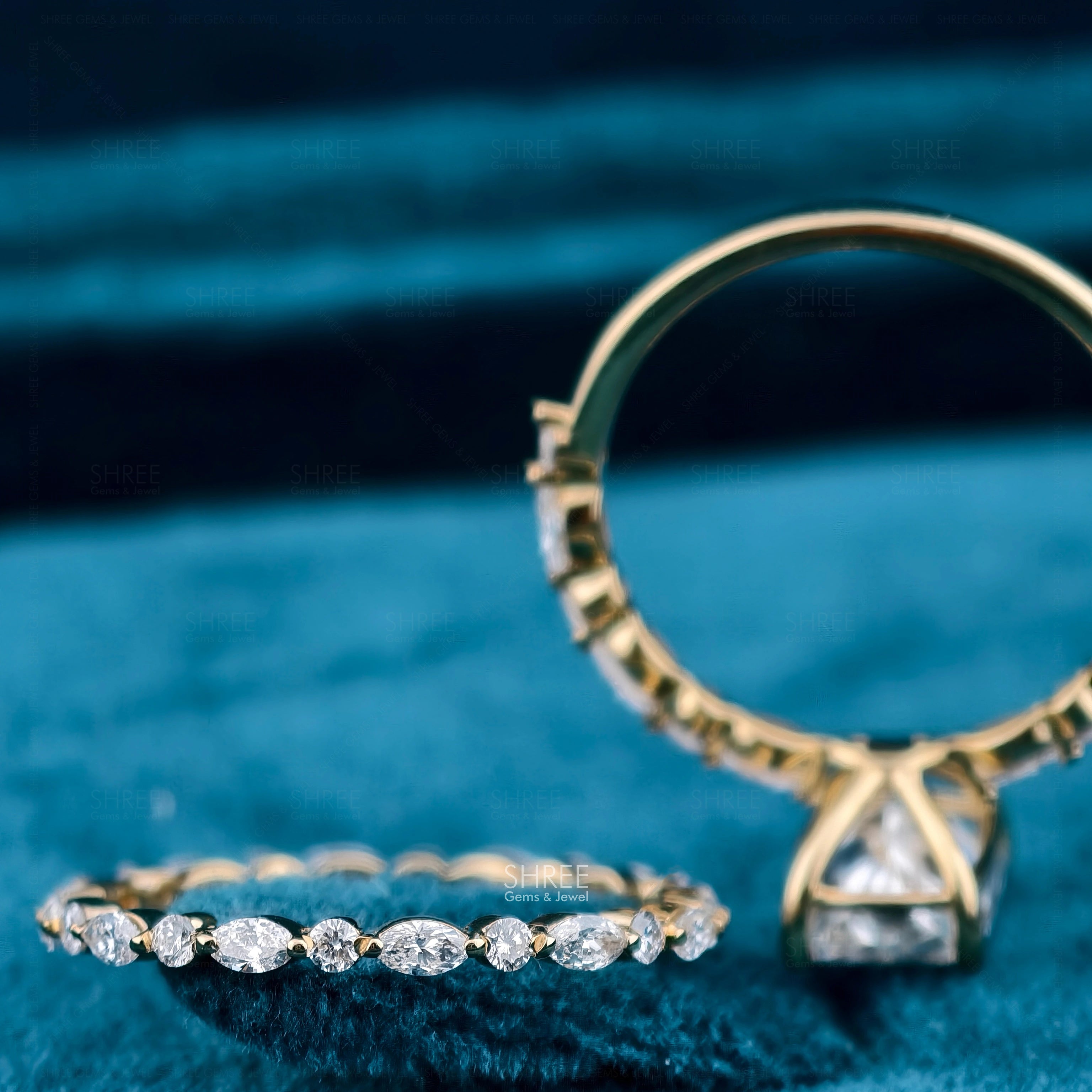 upside down view of Radiant Cut Diamond Ring Bridal Set​