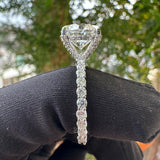 side view of Round Diamond Ring 
