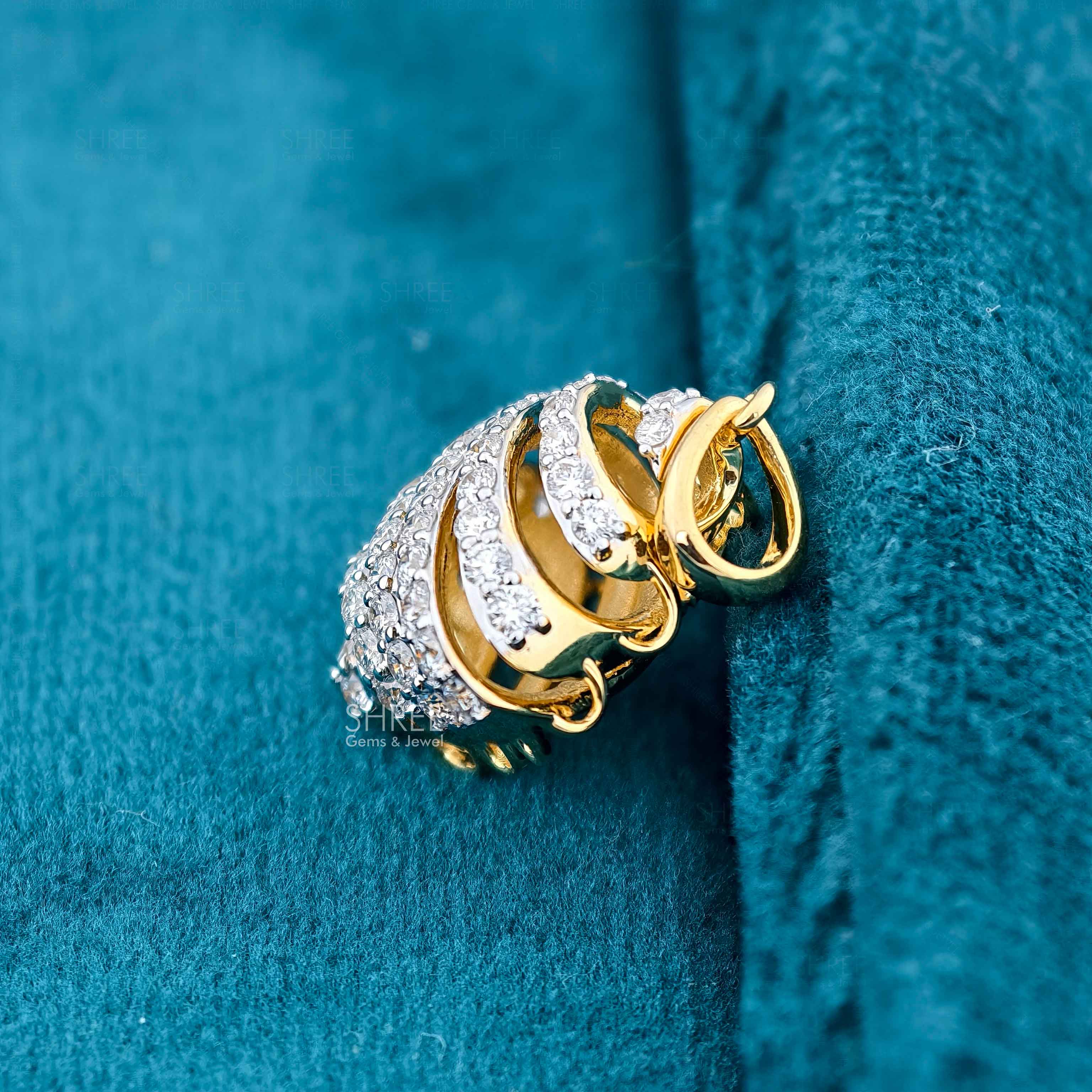 side view of square diamond pendant yellow gold​
