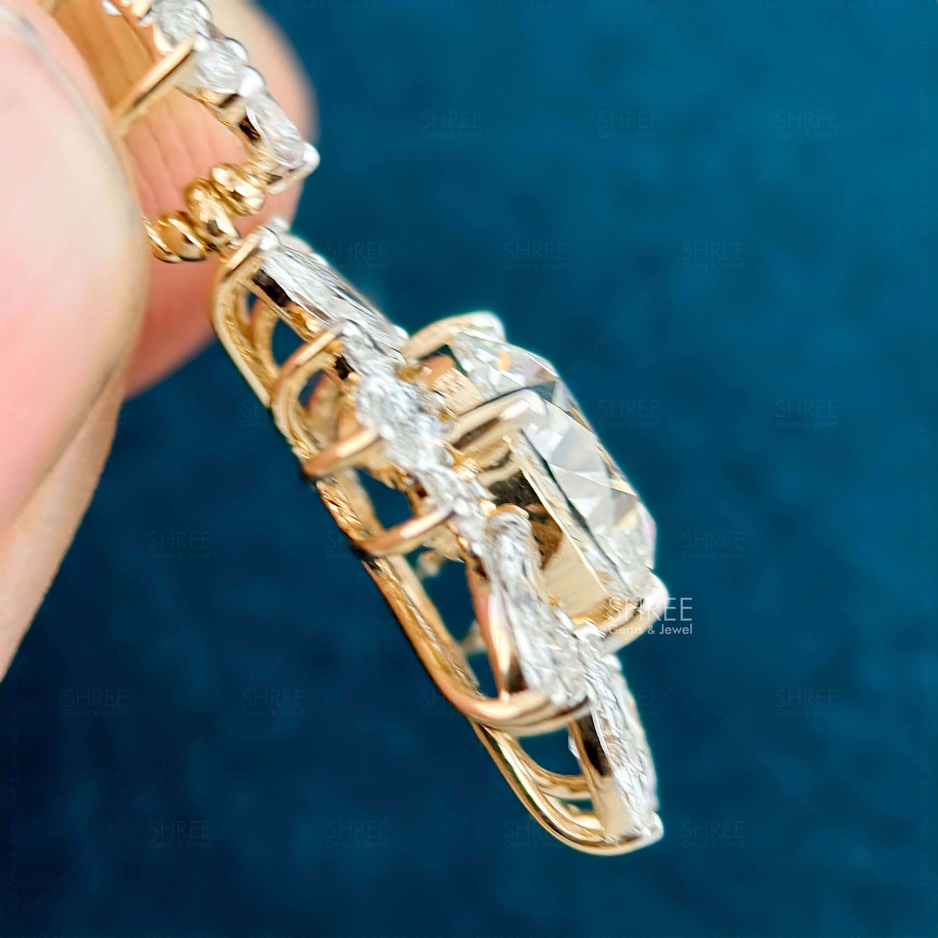 side view of flower cluster diamond pendant​
