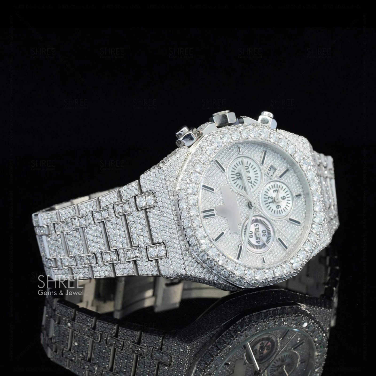 Side View of Royal Oak Prism Chronograph Timepiece – White Gold Edition