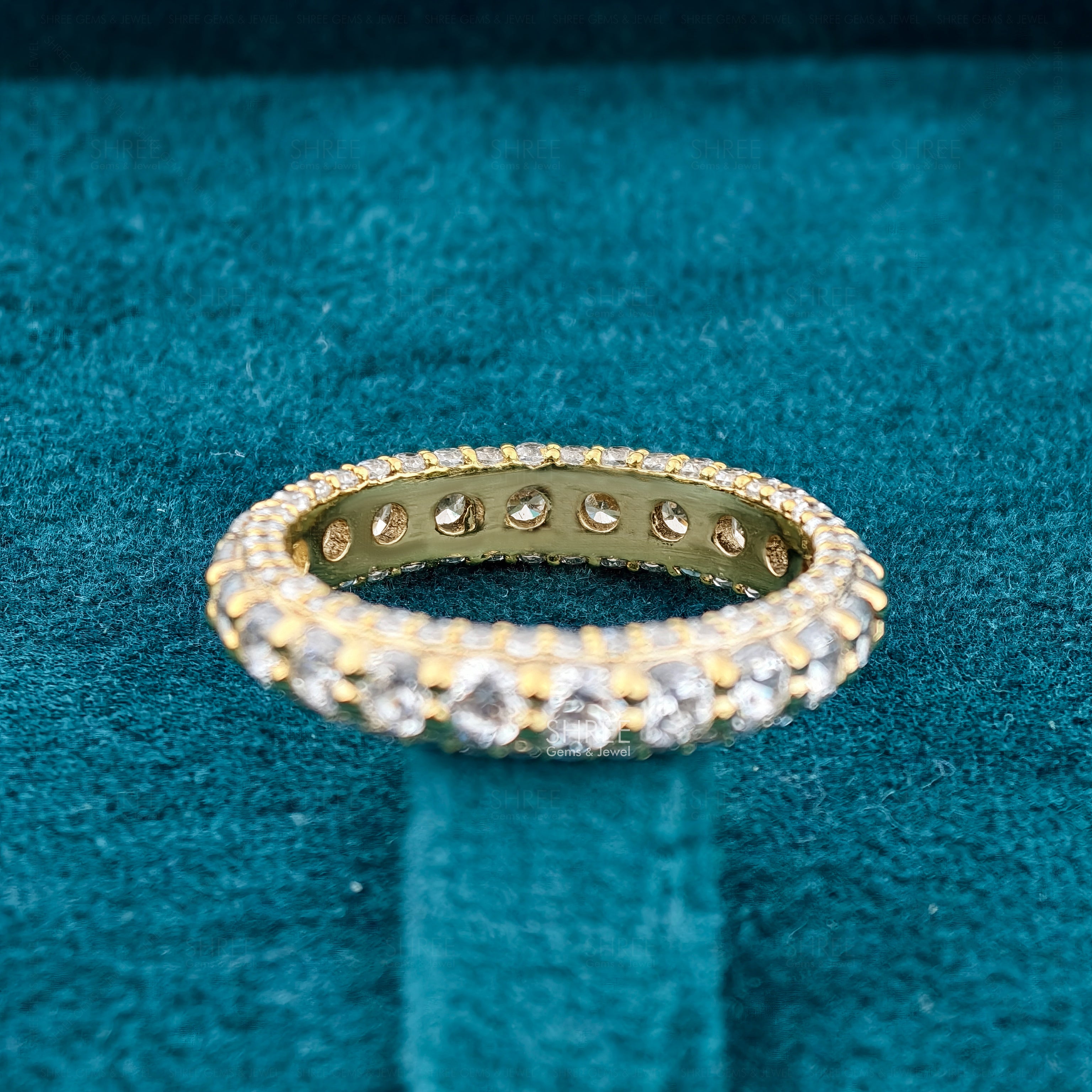 Round Cut Lab Diamond Beautiful Wedding Band