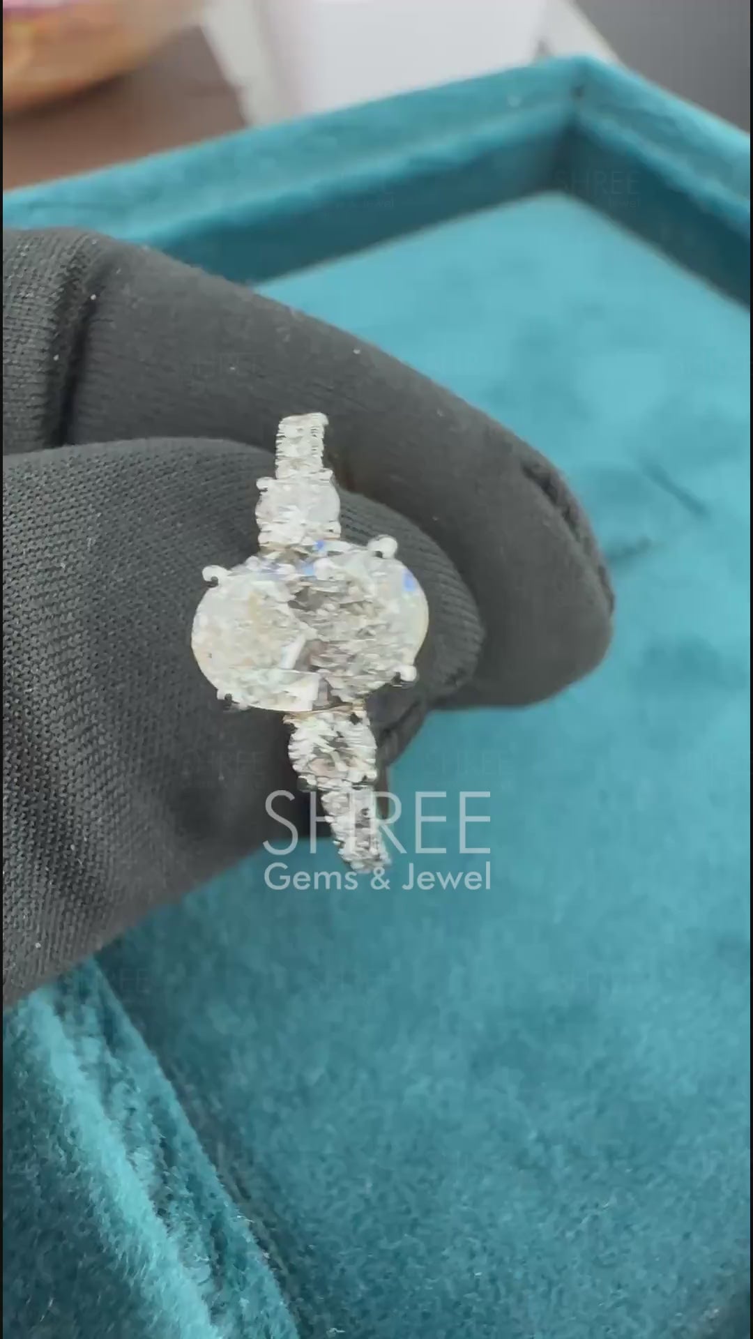 Video of 1 Carat Oval Diamond Engagement Ring with Accent