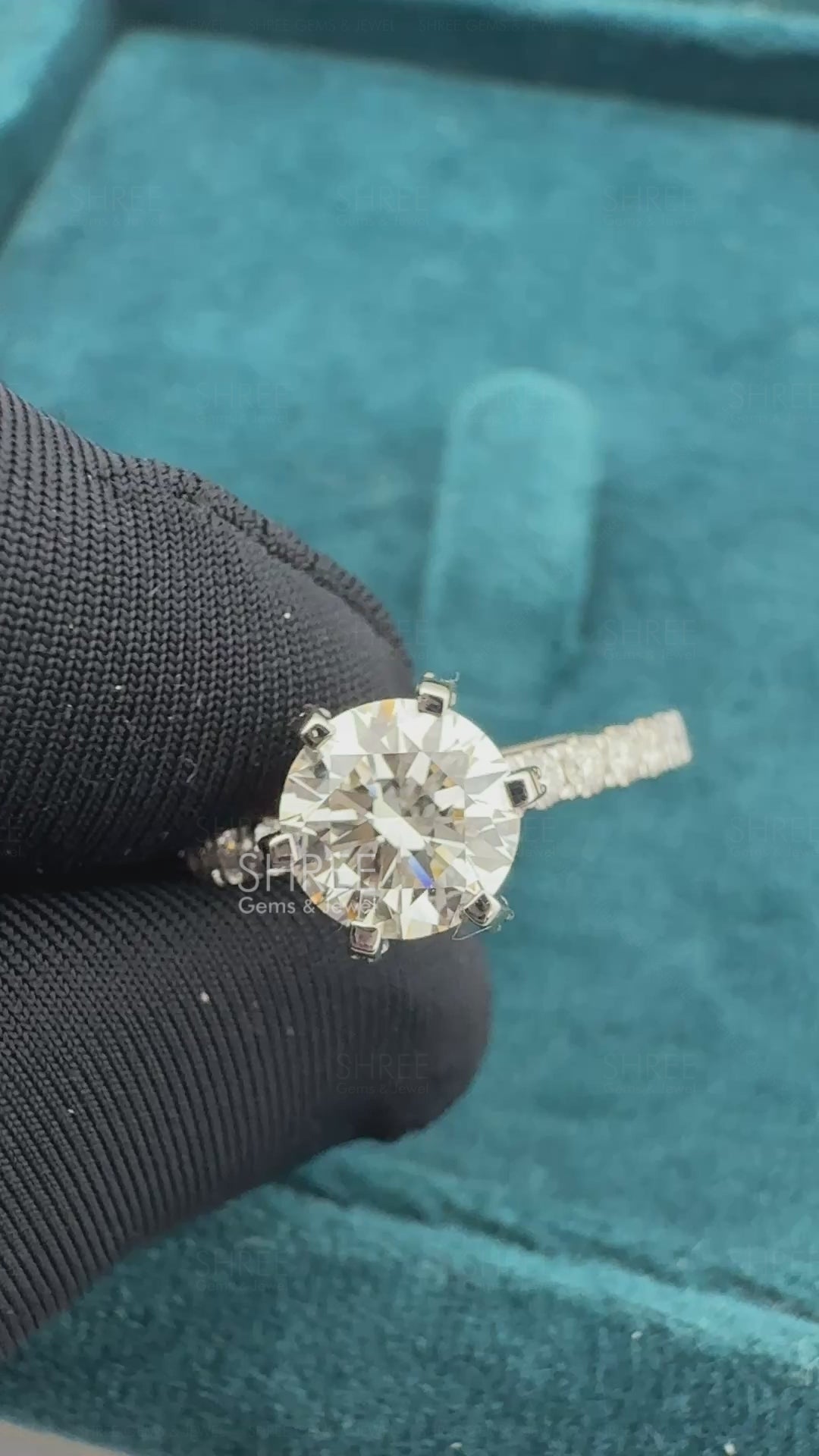 video of 1 Ct Round Diamond Engagement Rings​