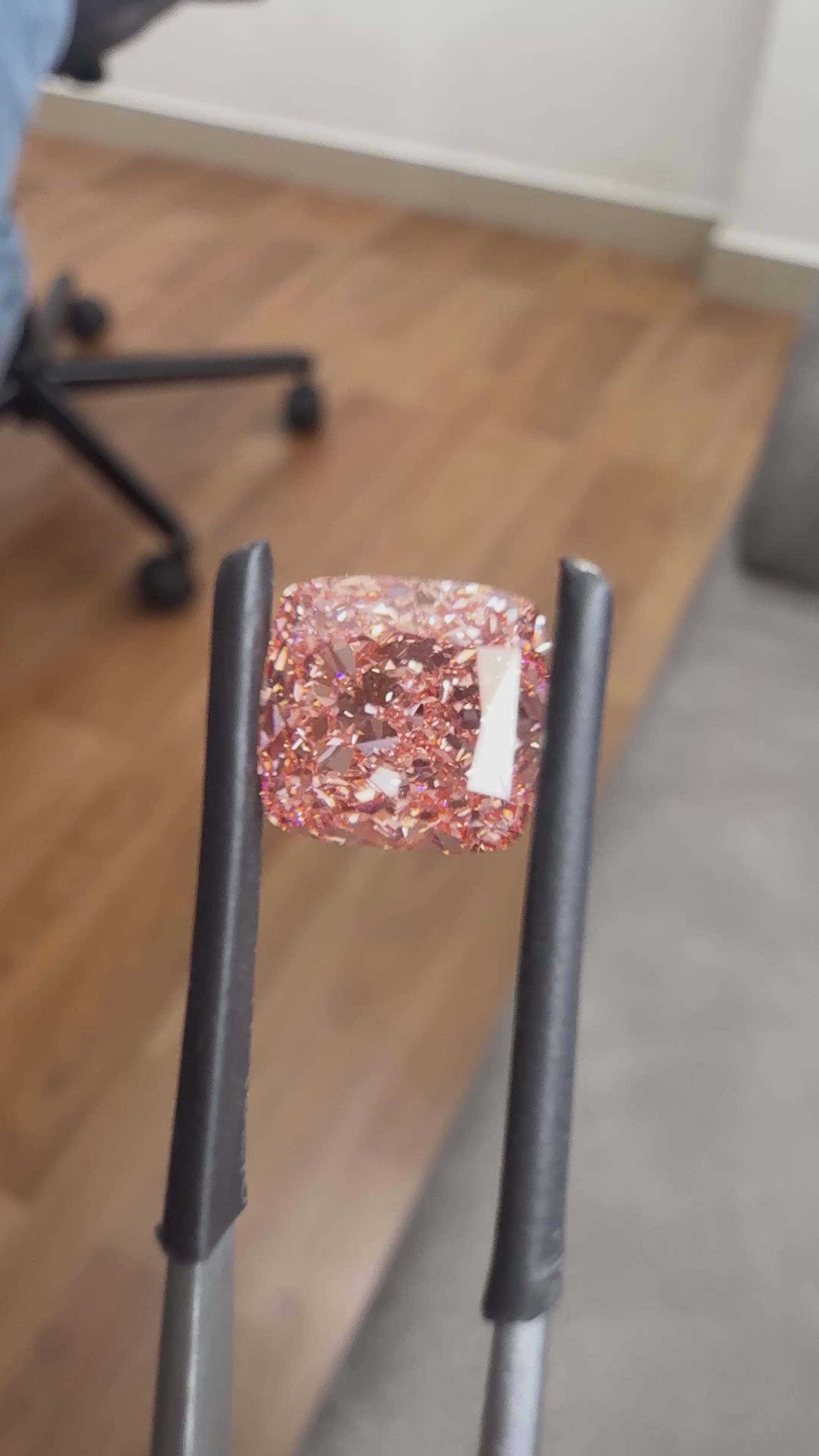 video of 3.50 Ct Cushion Cut Pink Diamond​