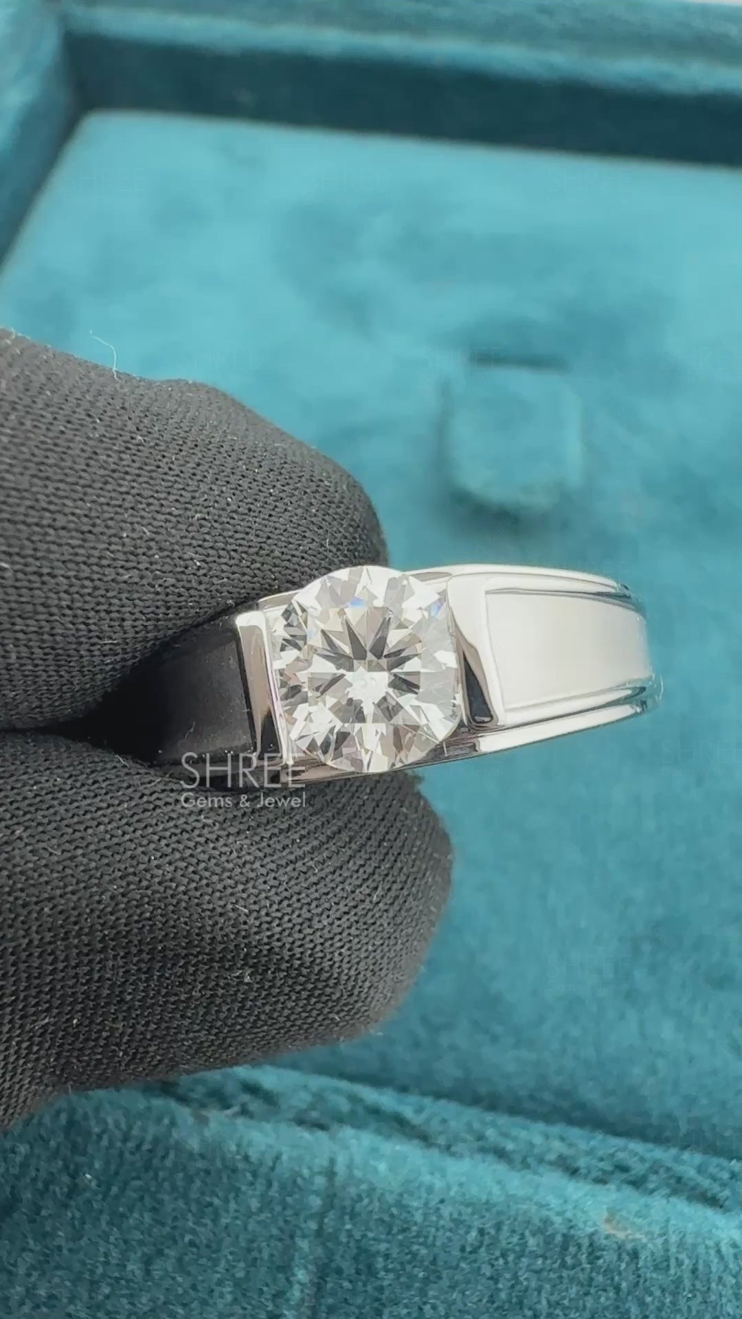 Video of 1 Ct Round  Lab Grown Solitaire Diamond Ring​