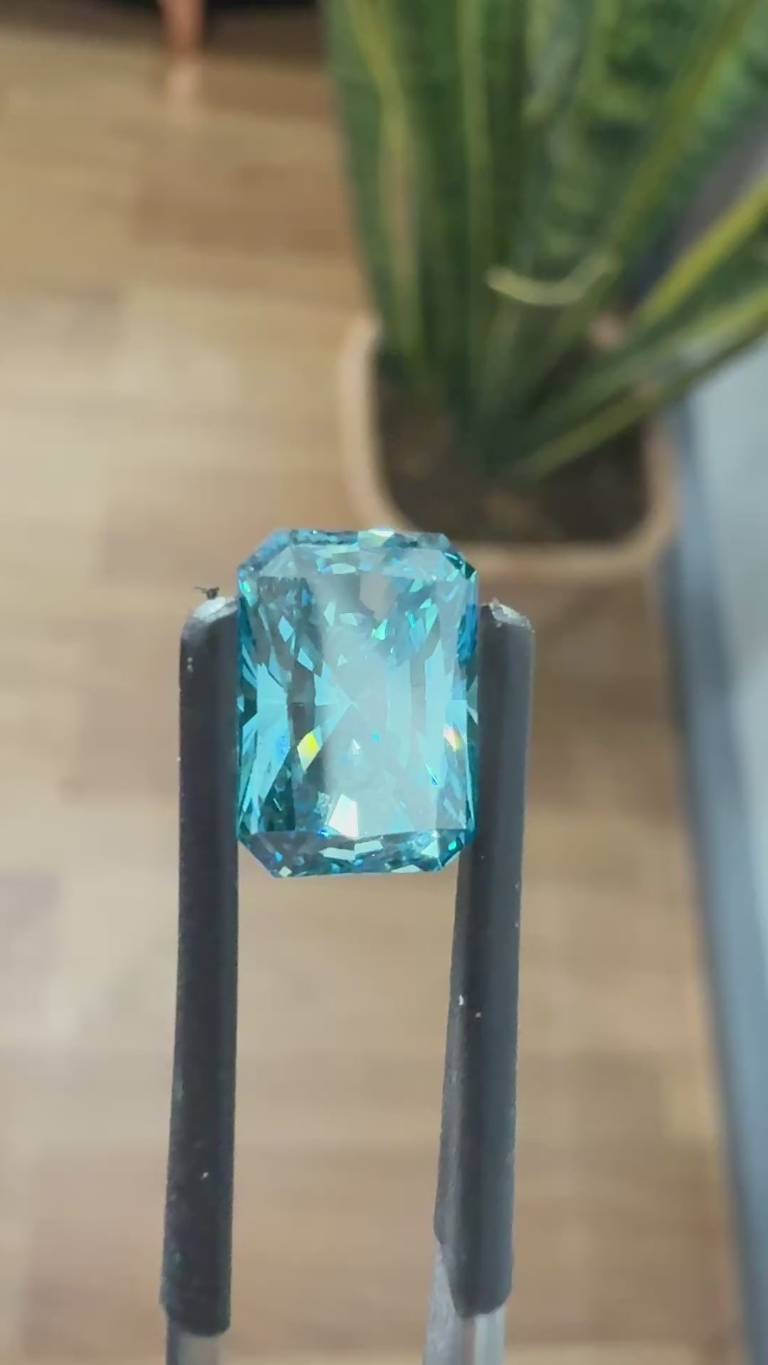 video of radiant cut blue diamond​