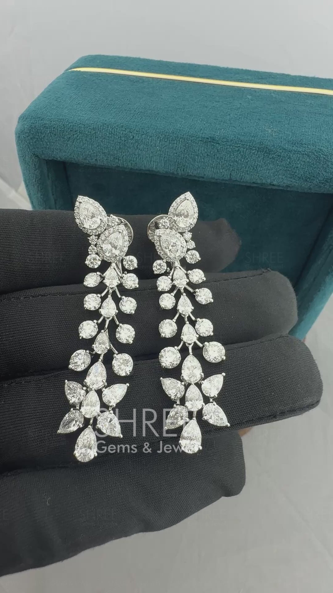 Video Of 9 Ct Pear & Round Lab Grown Diamond Chandelier Drop Earrings